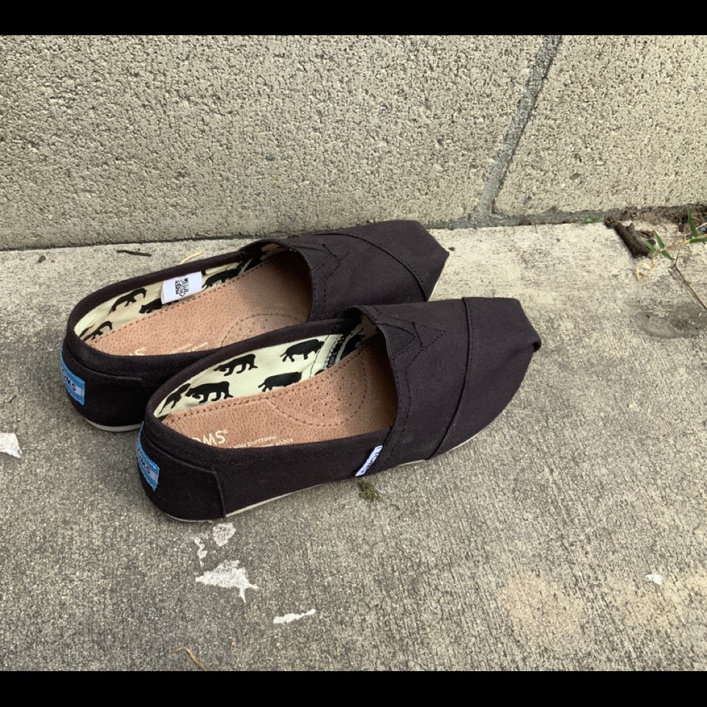 Authentic Womens Toms Classic Canvas Slip Ons